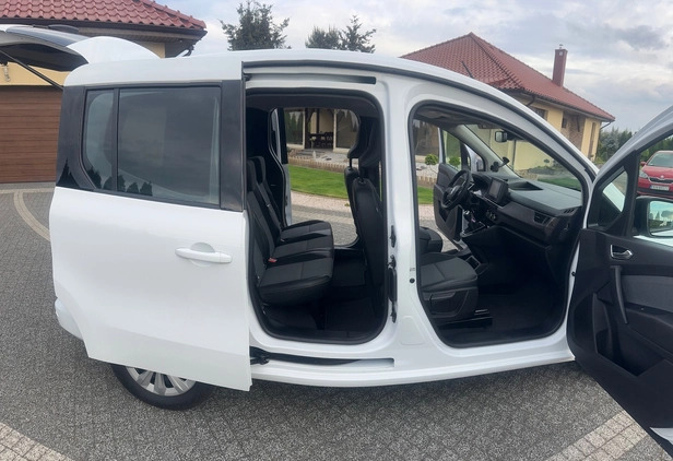 Renault Kangoo cena 89000 przebieg: 17000, rok produkcji 2022 z Konin małe 596